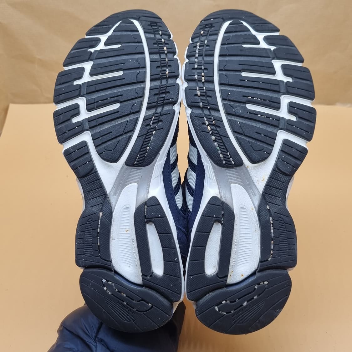 아디다스 이큅먼트10 네이비여성운동화235. 상품이미지3