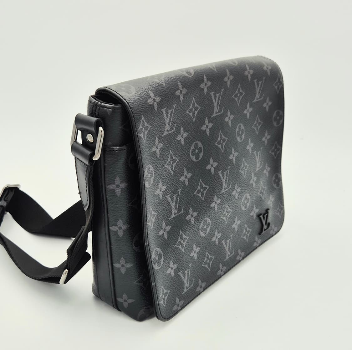루이비통 M45272 이클립스 디스트릭트 크로스백 PM 상품이미지7