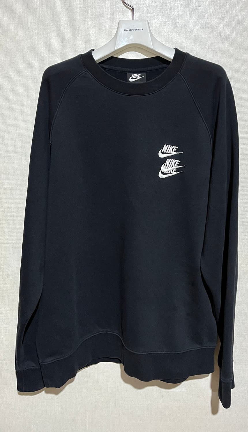 (XXL) 나이키 트리플 스우시 월드투어 자수 맨투맨 스웻셔츠 상품이미지1