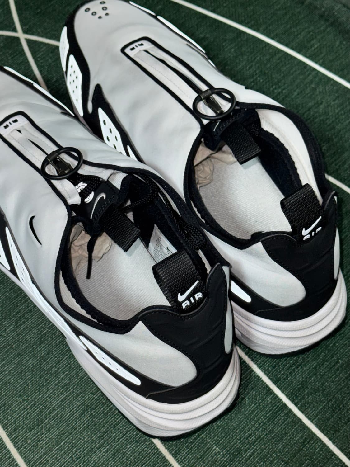 나이키 SNDR 블랙 앤 화이트 290 상품이미지2