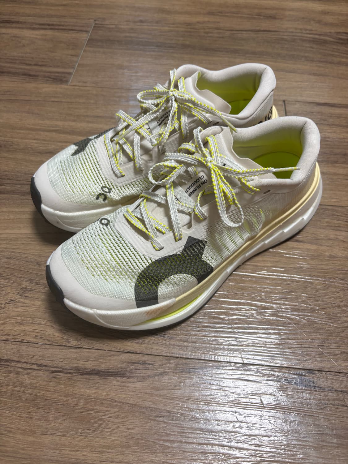 온 러닝 클라우드 울트라 프로 255 상품이미지1