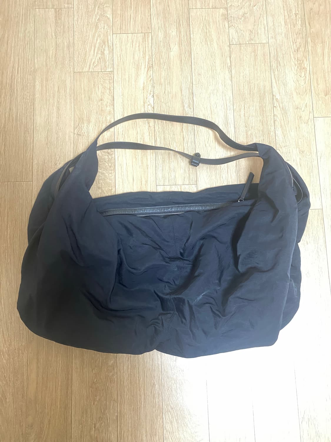 R2W 콜트 드레이프 나일론 백 팝니다 상품이미지2