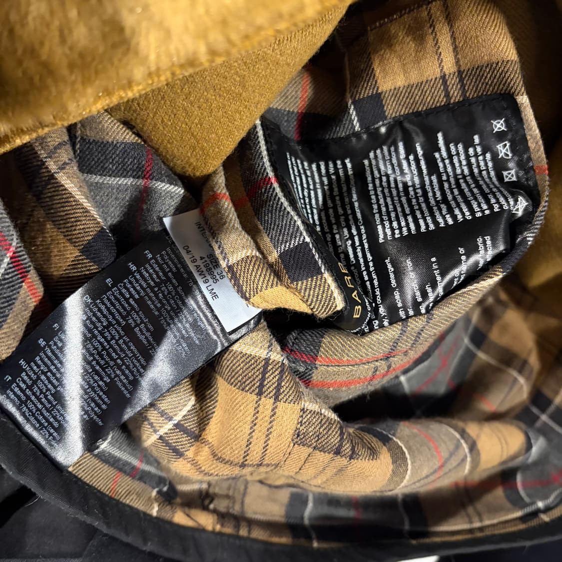 [36] 바버 인터내셔널 퍼 내피 포함 블랙 벨트 자켓 D621 상품이미지10