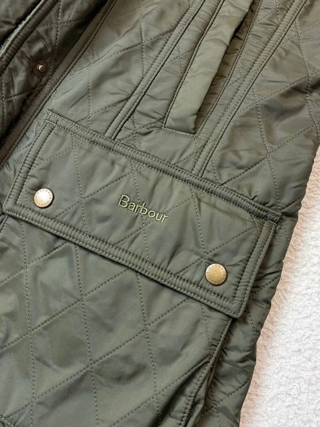 바버 23FW 비드넬 폴라 퀼트 재킷 PN6284 상품이미지4