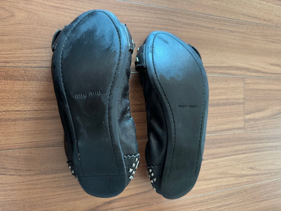 Miumiu 스터드 플랫슈즈 상품이미지6