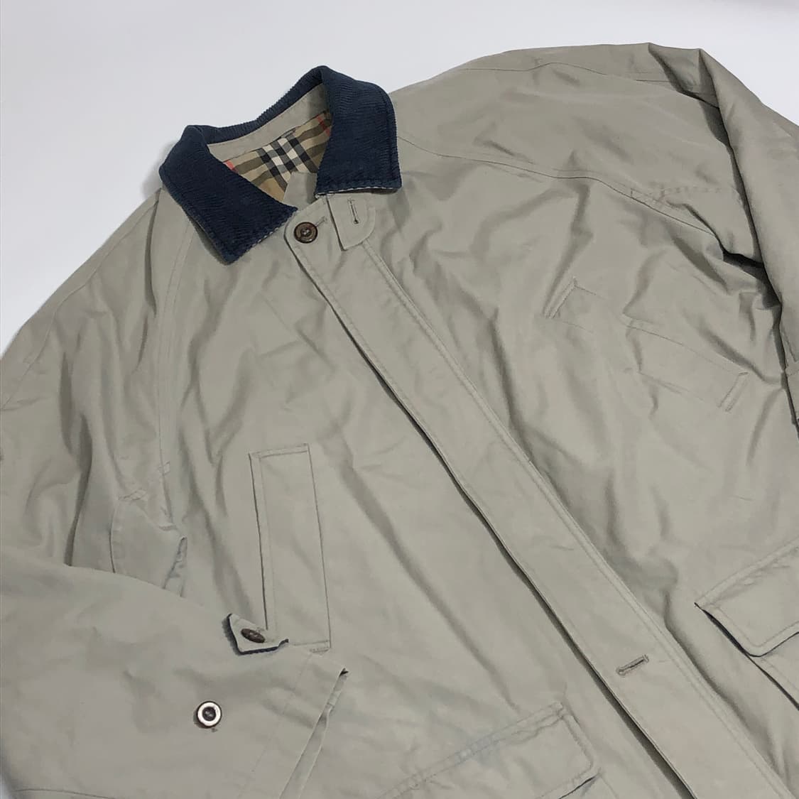 버버리 코듀로이 카라 숏코트 m 상품이미지3