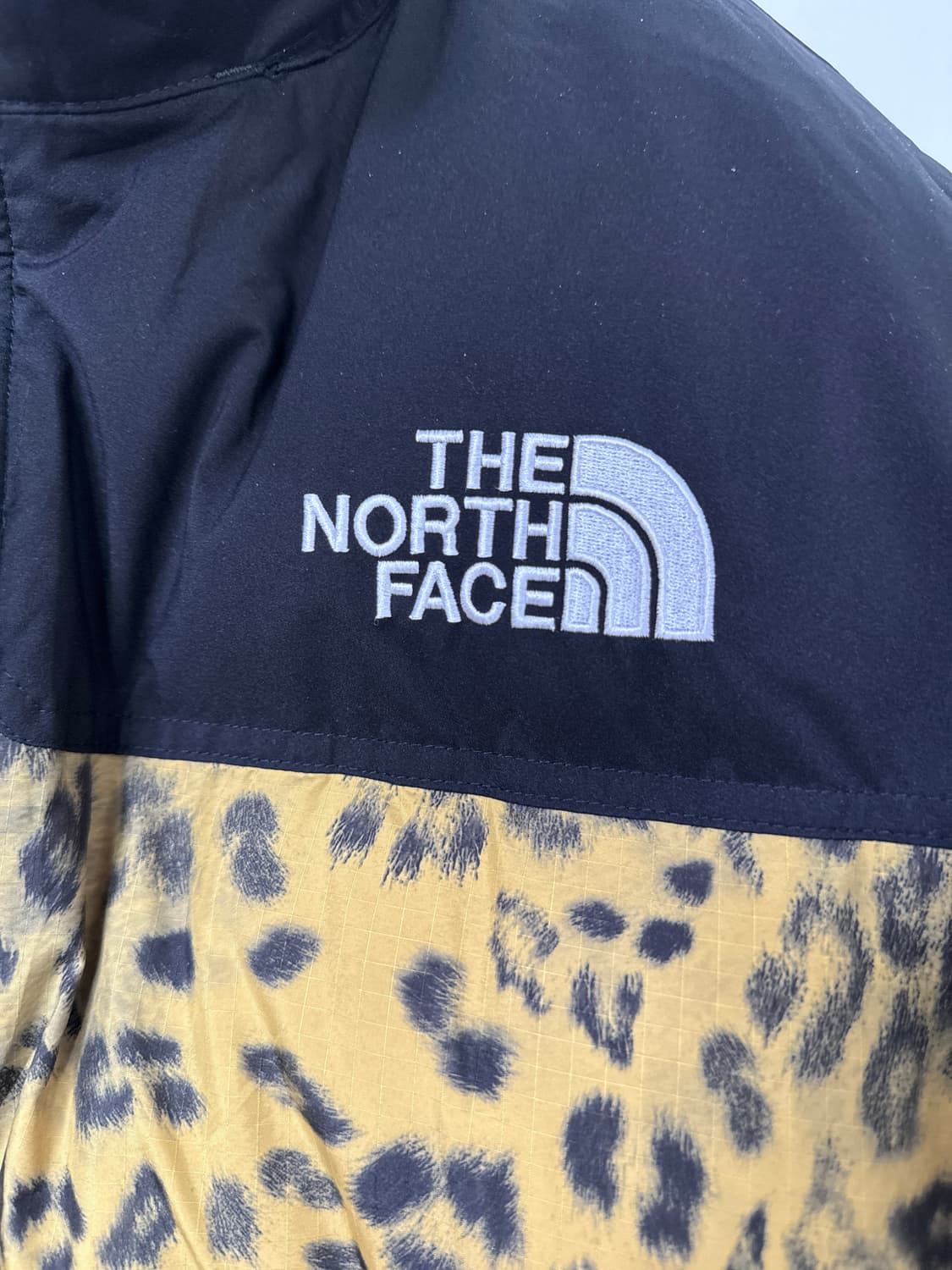 카티 노스페이스 레오파드 구스다운 패딩 사이즈 L 상품이미지4