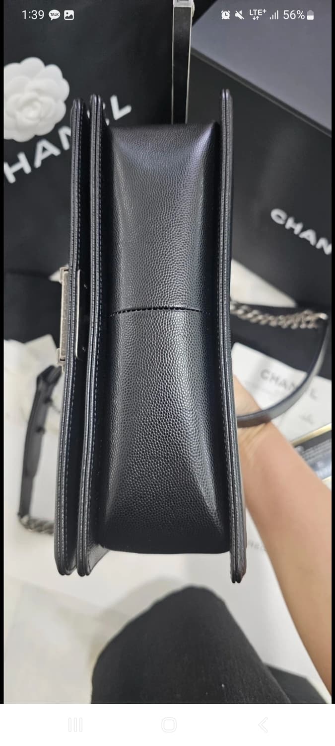 (정품)샤넬 보이백 미듐 캐비어 은장 상품이미지7