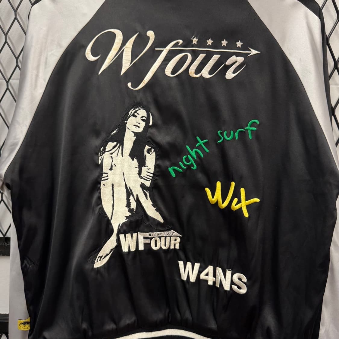 W FOUR 스카쟌 후면 빅로고 포인트 안감 벨벳 디테일 자켓 블랙 상품이미지6