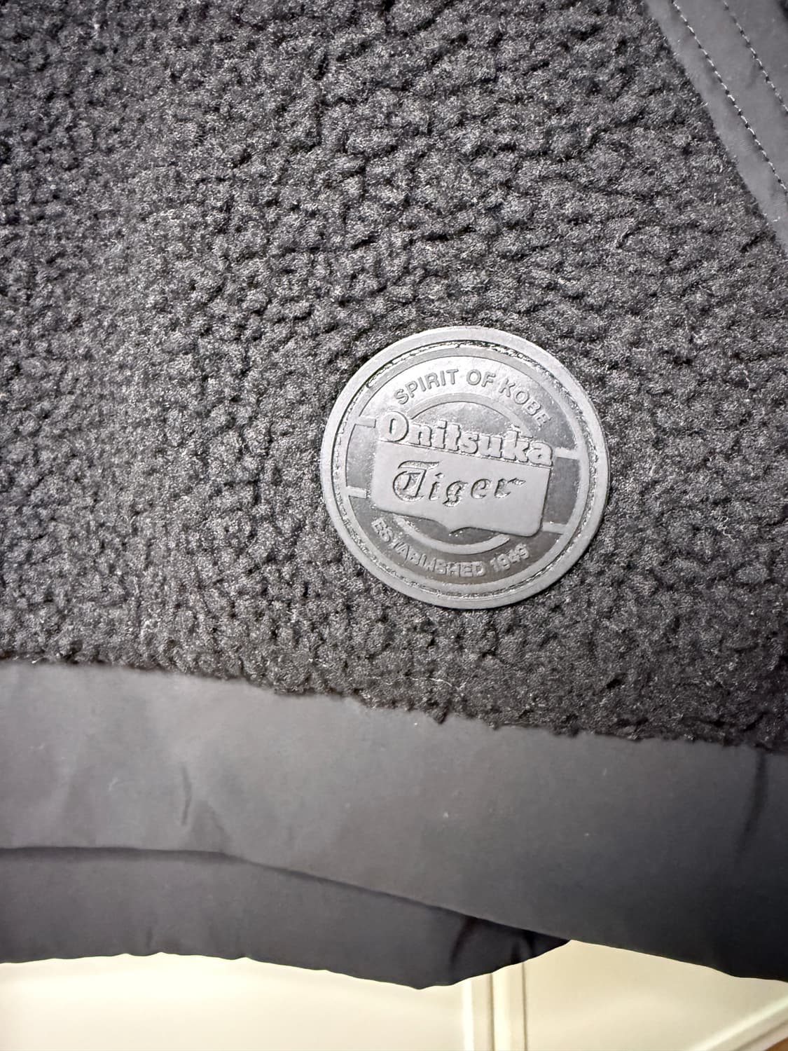 오니츠카타이거 아노락 후리스 L 상품이미지5