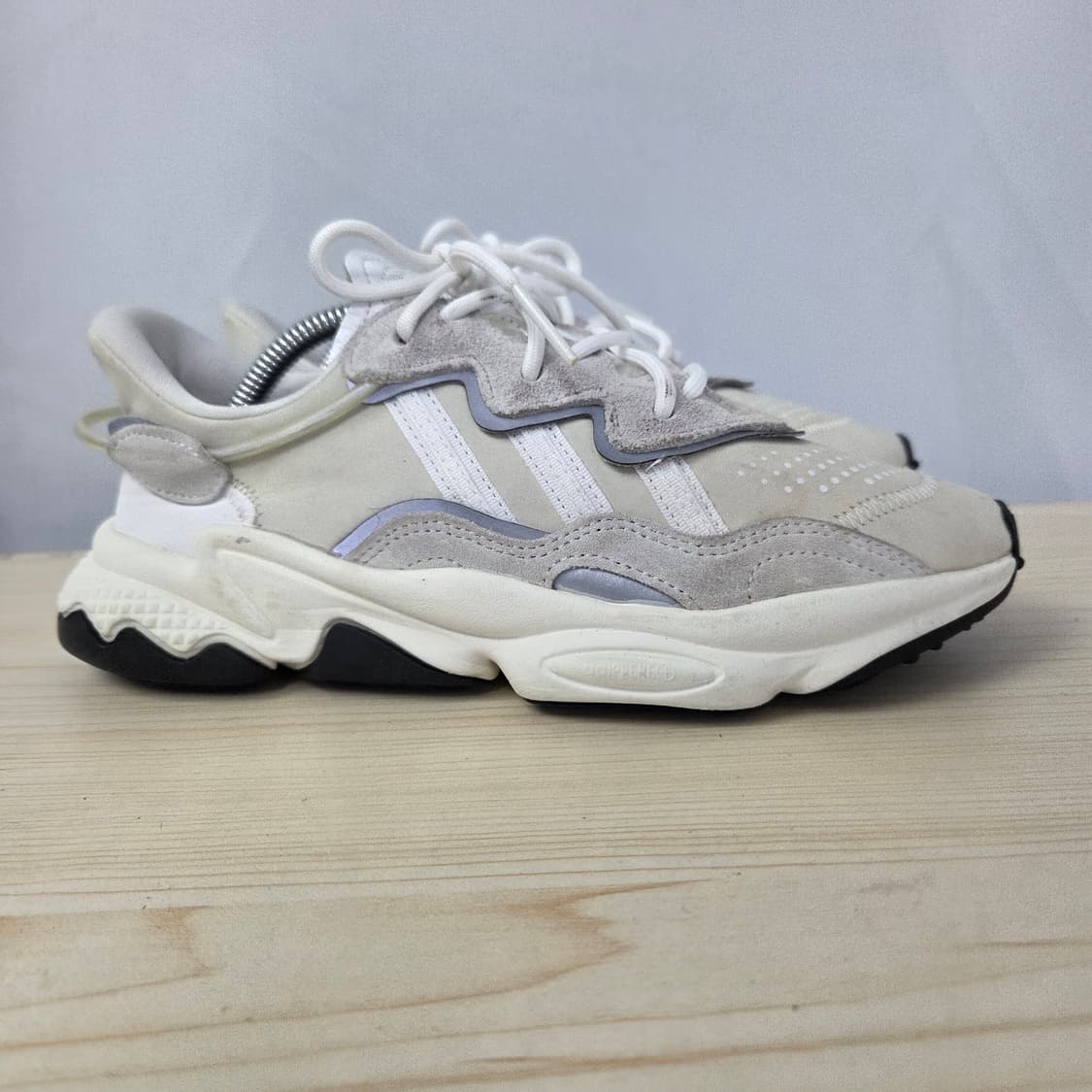 230 아디다스 오즈위고 런닝화 베이지화이트 운동화 상품이미지4