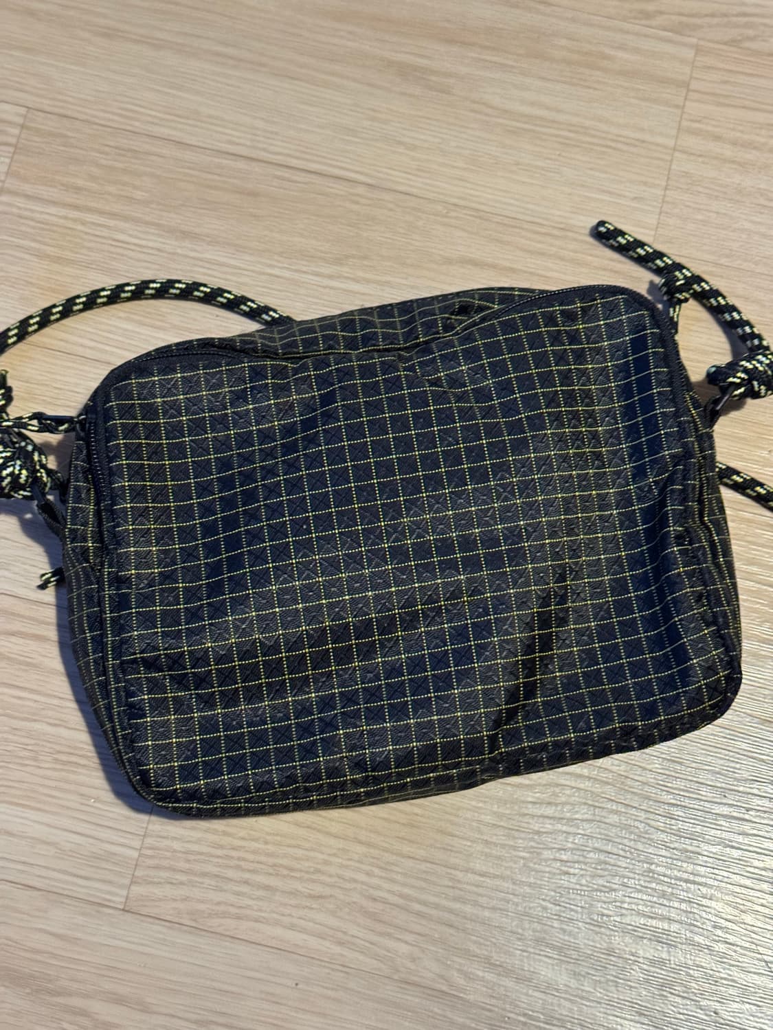 Oakley Essential Shoulder Pouch 4.0 상품이미지2