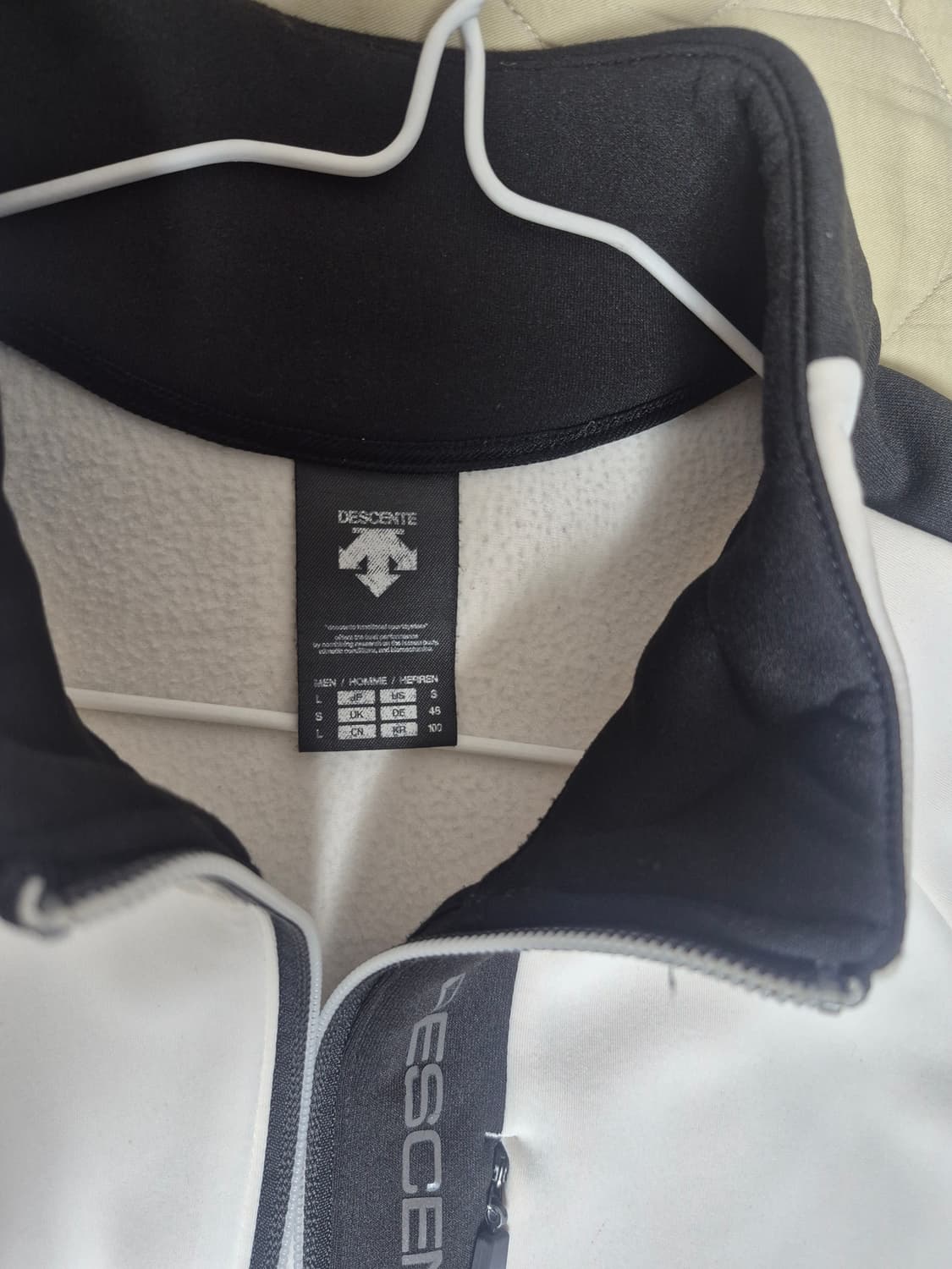 데상트집업  상품이미지2