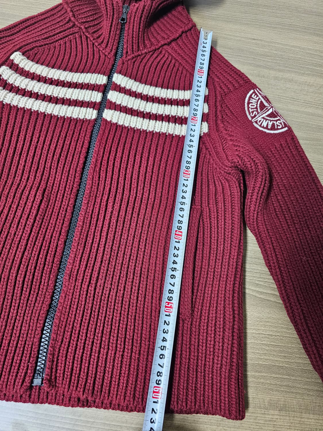 스톤아일랜드 헤비웨이트 울 니트 자수 가디건  상품이미지9