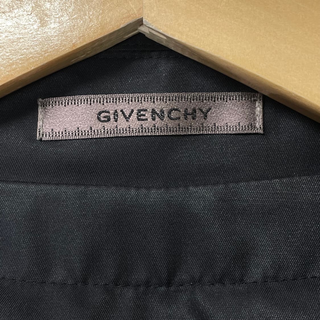 지방시 블랙 코트 57 상품이미지3