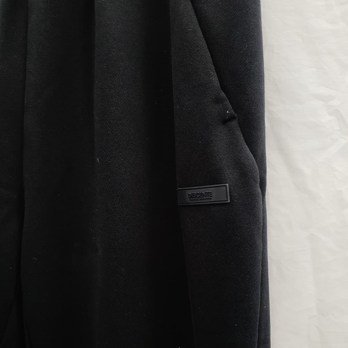 데상트 블랙 트레이닝 셋업(남100) 상품이미지9