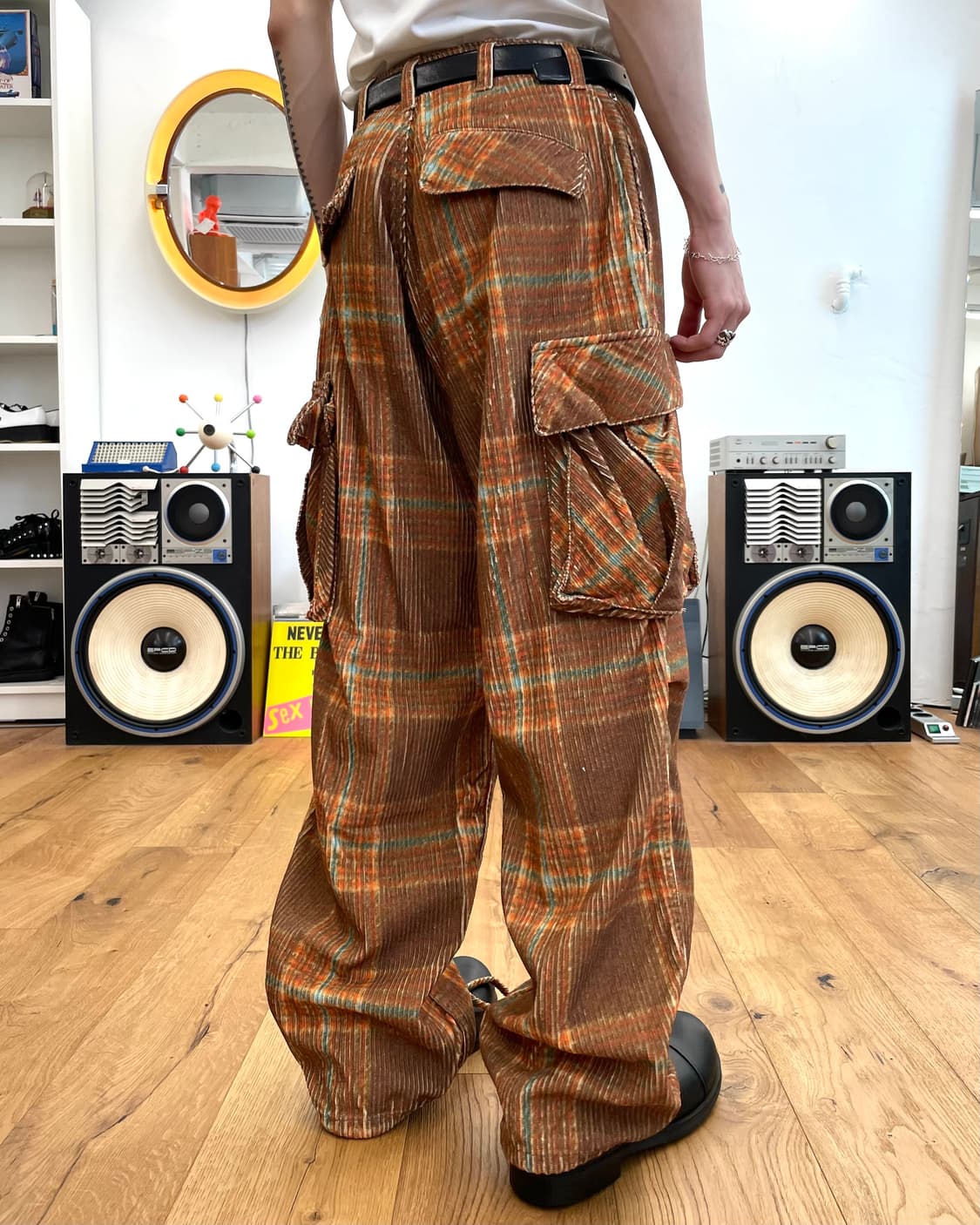 [L] ERL 체크 코듀로이 카고 팬츠 상품이미지1