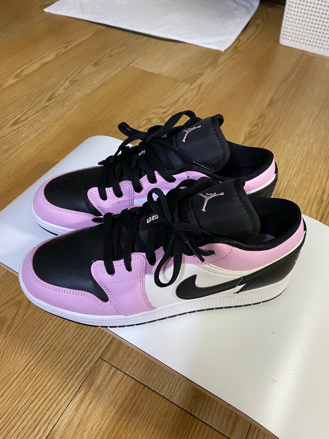 나이키 에어 조던 1 로우 라이트아크릭 핑크 화이트 250 상품이미지5