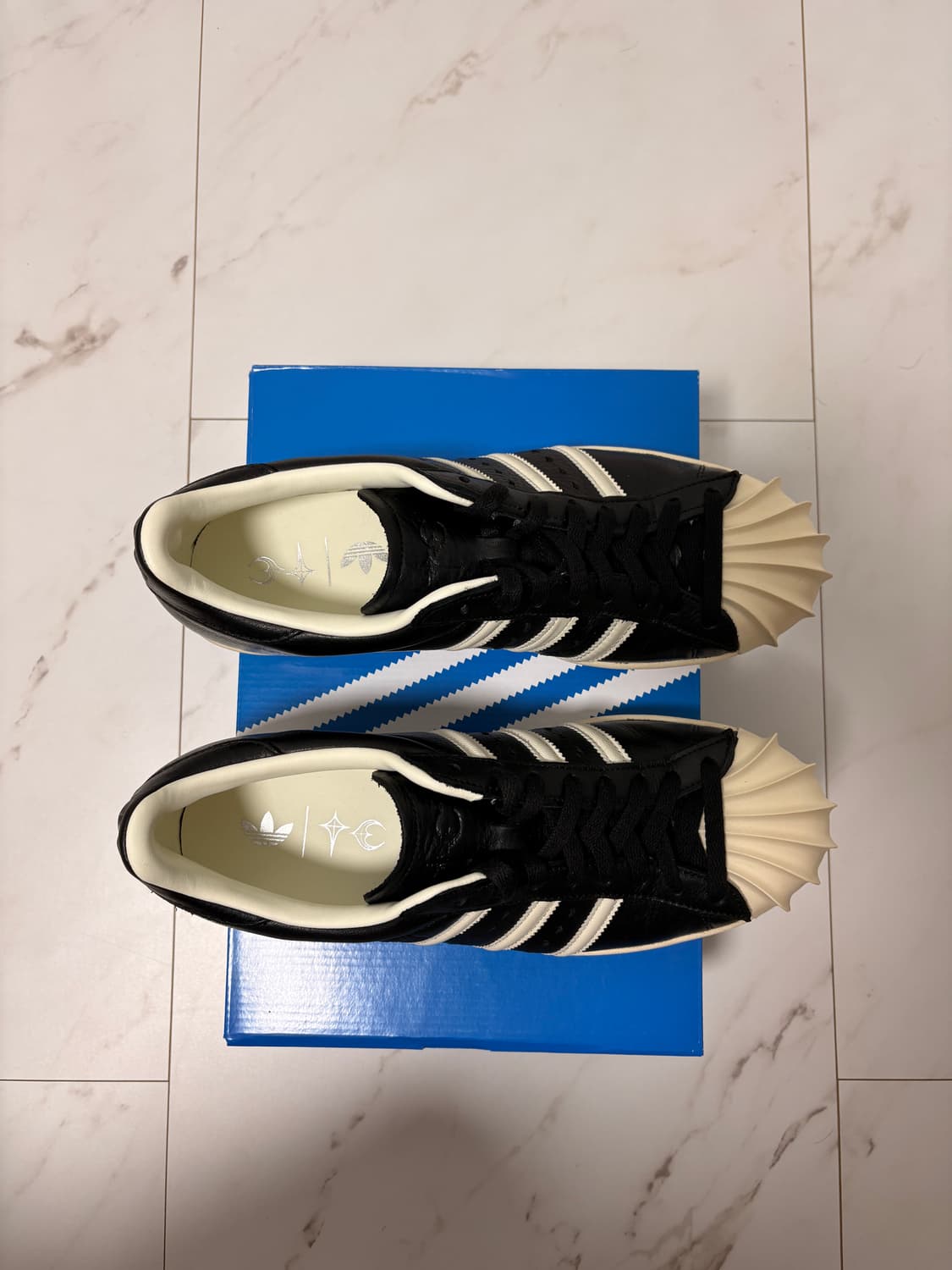 아디다스 x 떠그 클럽 슈퍼스타 280 상품이미지2