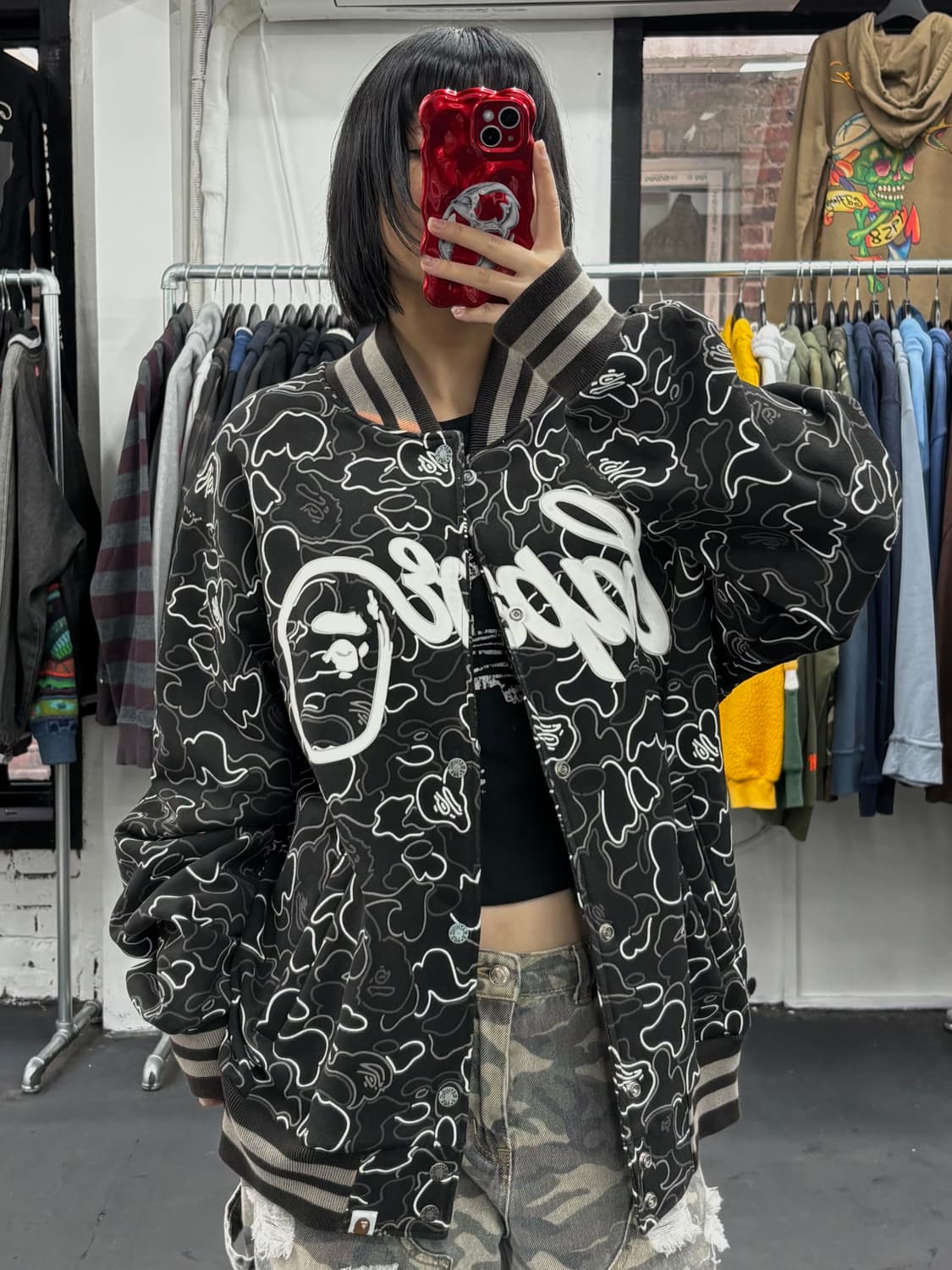 베이프 네온카모 바시티 자켓 상품이미지2