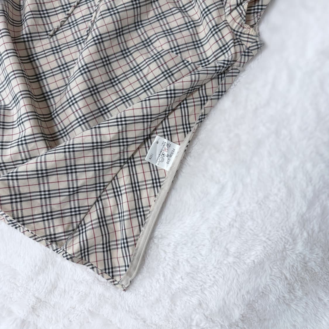 Burberry 블루라벨 대장템 노바체크 퍼프 블라우스 ≽^•⩊•^≼ 상품이미지5