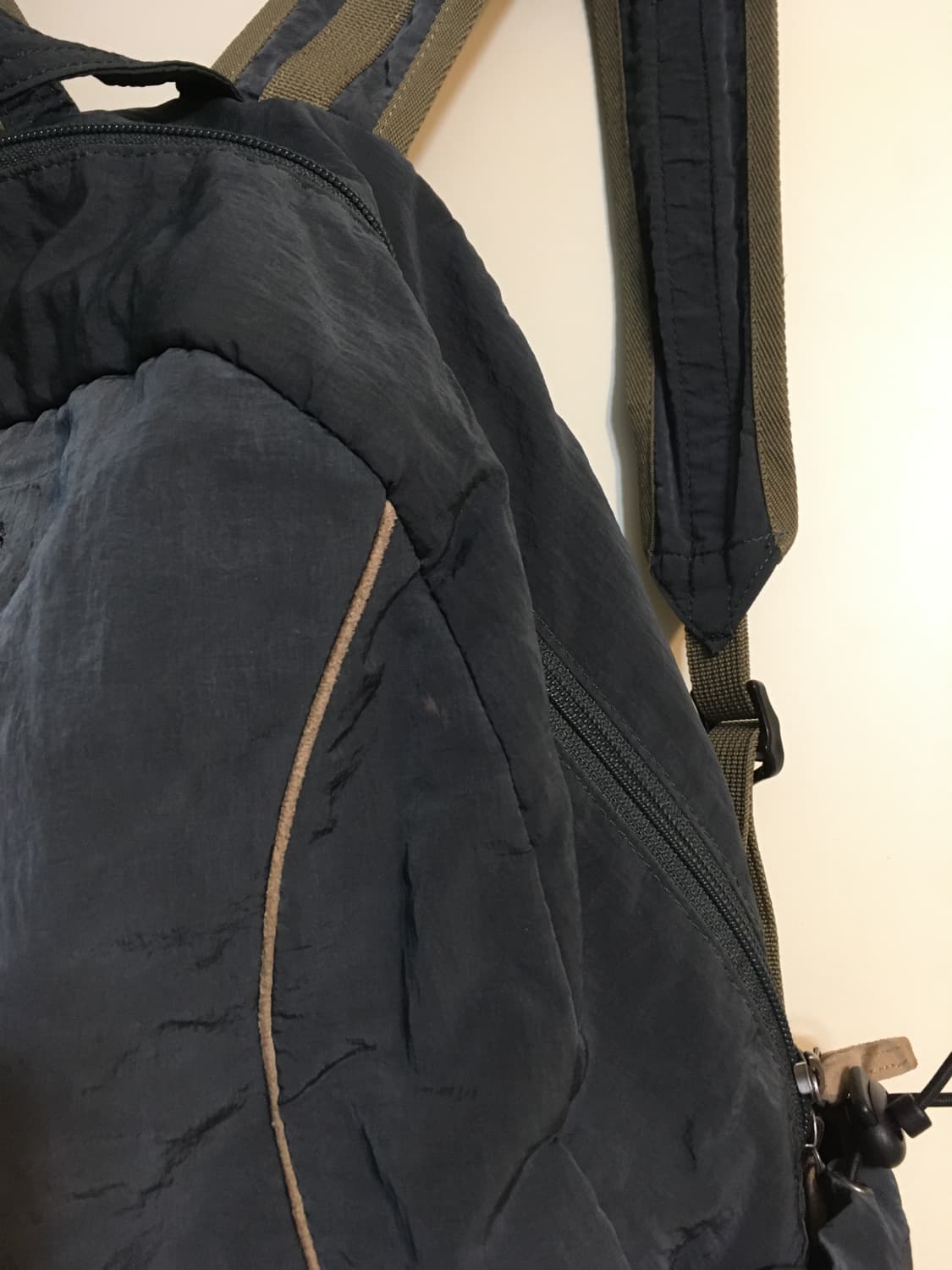 스컬프터 올드스쿨 슬라우치 백팩 차콜 상품이미지5