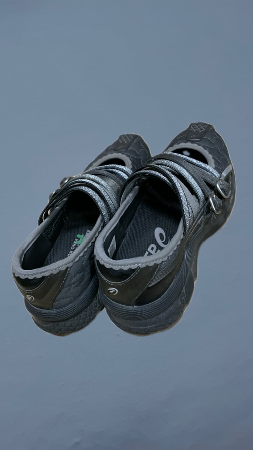 희귀매물) 240 아식스 키코 헤븐 그래파이트 그레이 건메탈 상품이미지3