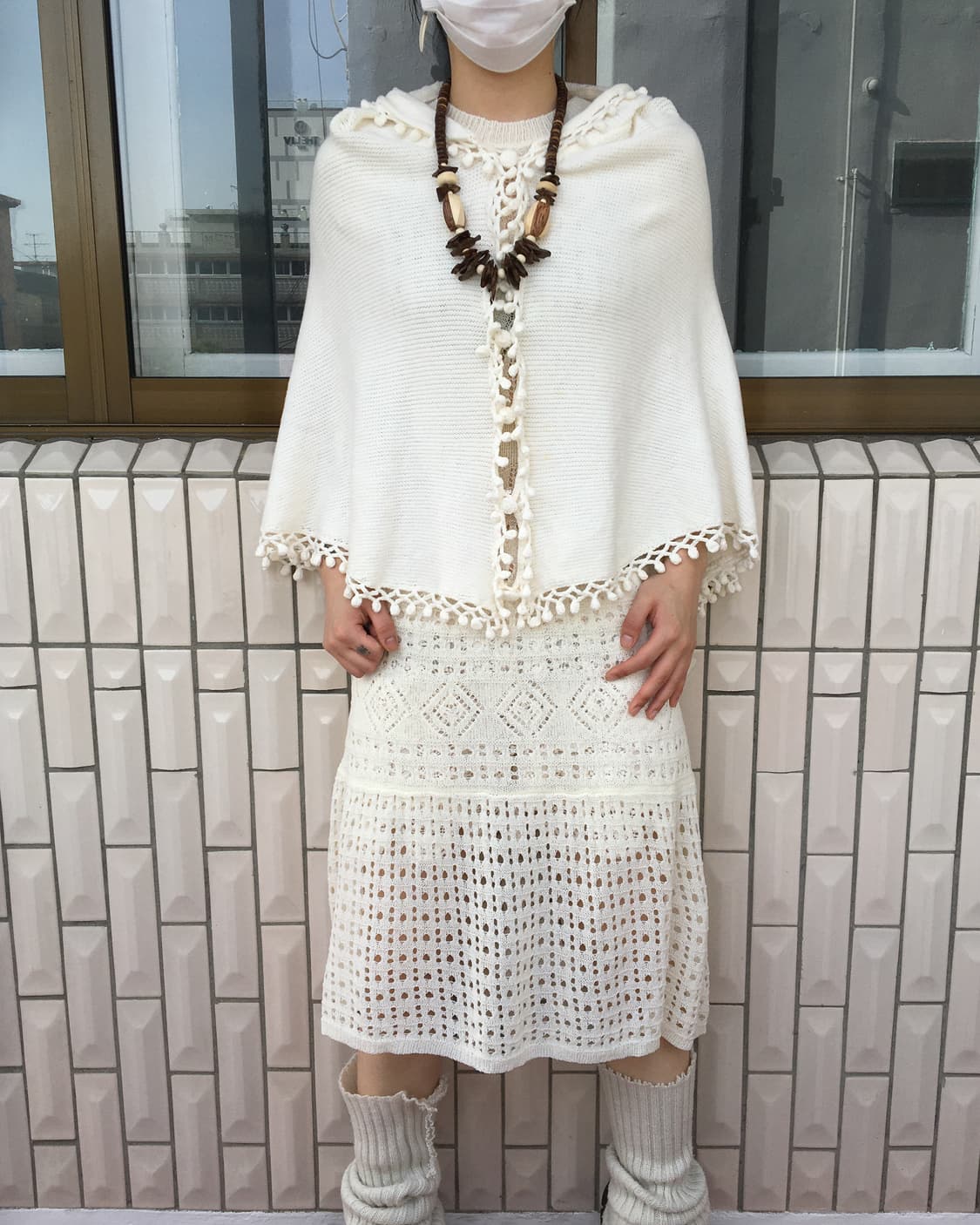 Pom pom point hood cape 상품이미지1