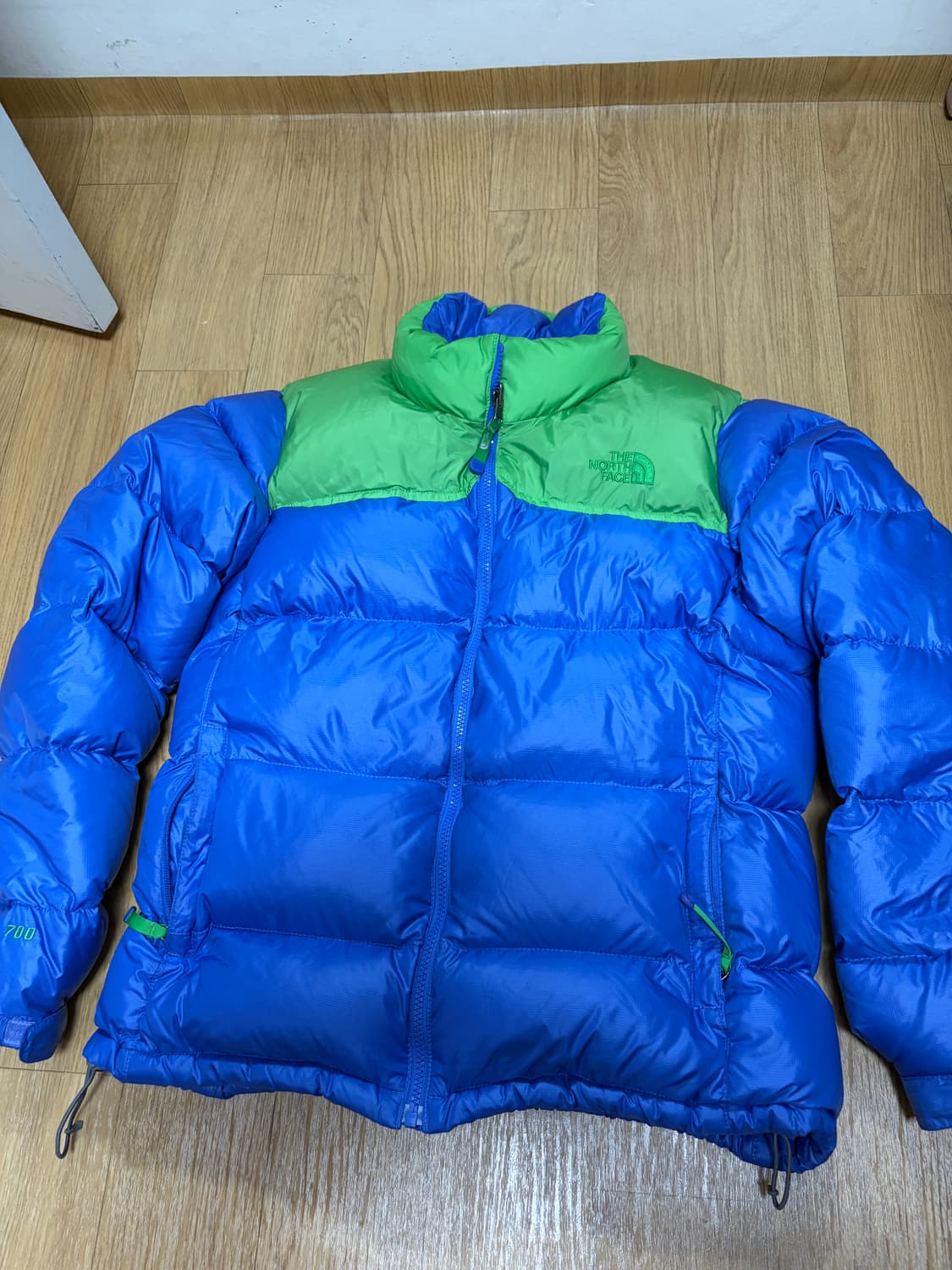 [90] 노스페이스 700 눕시 패딩 파랑/연두 초파 상품이미지3