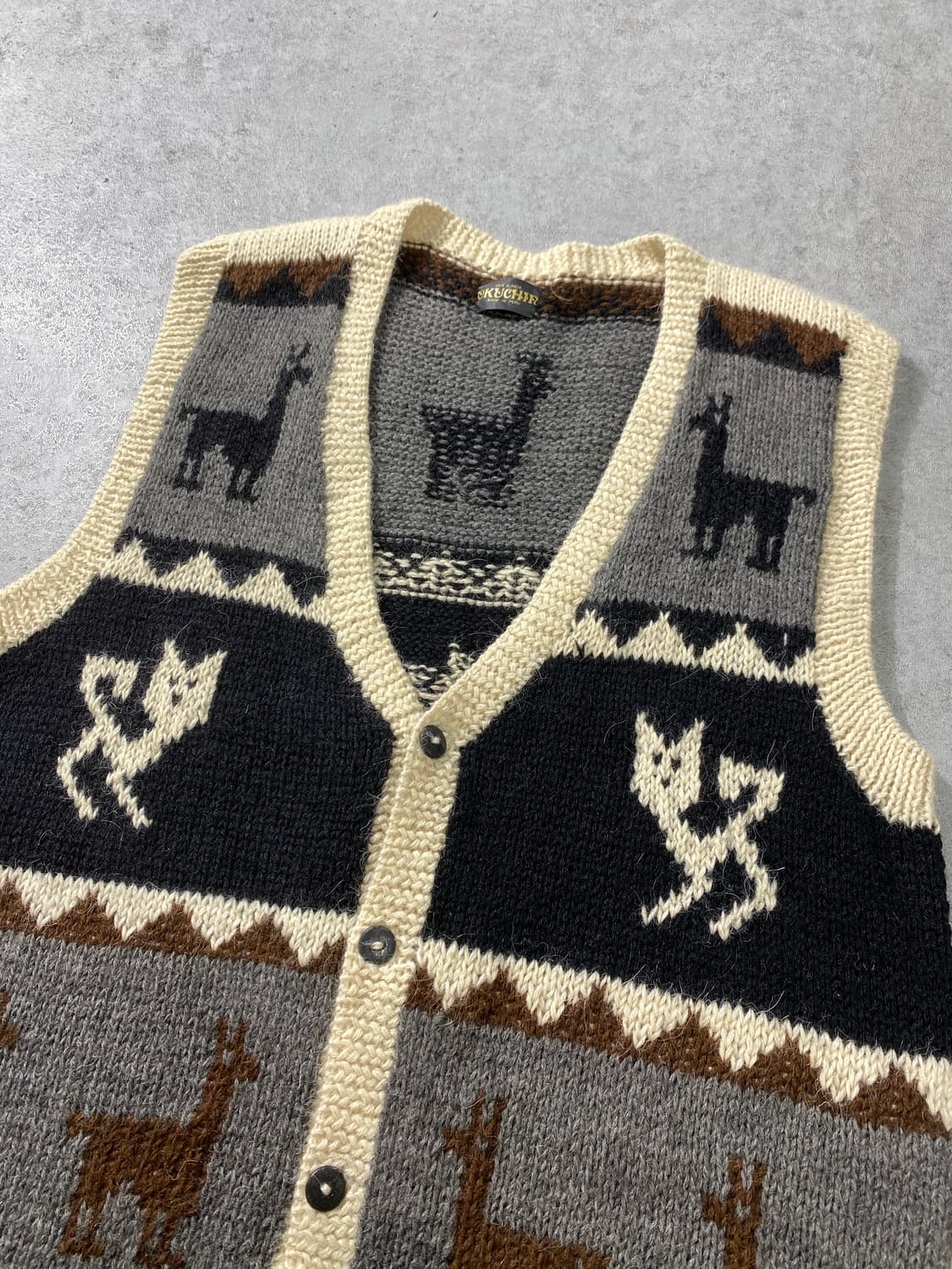 [M-L] OKUCHIR 페루 메이드 알파카울 코위찬 니트 베스트 상품이미지2