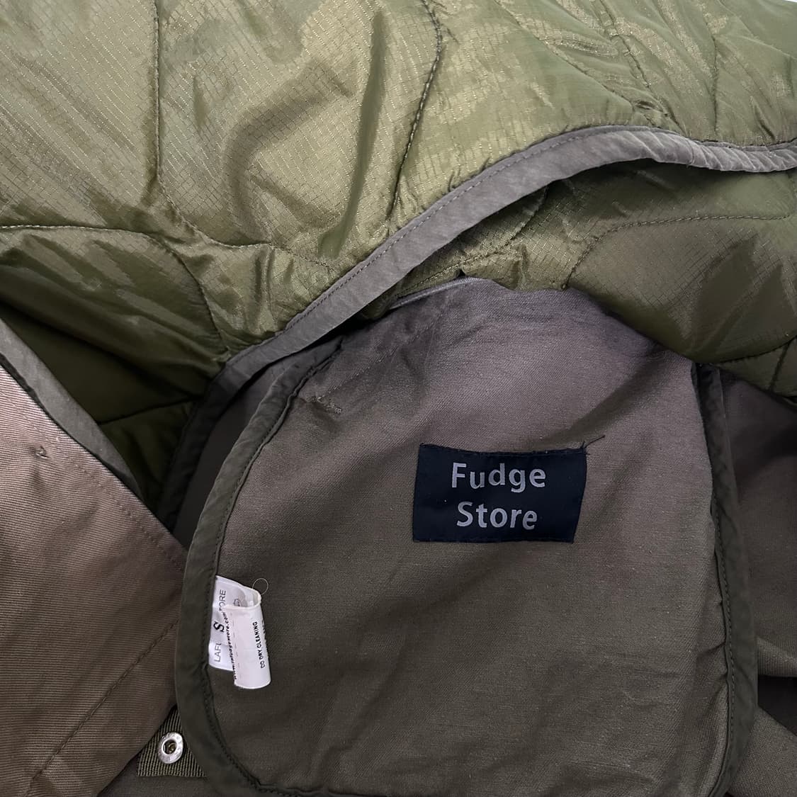 OS 라퍼지스토어 오버핏 내피탈부착 썬페이드워시드 피쉬테일 야상 상품이미지8