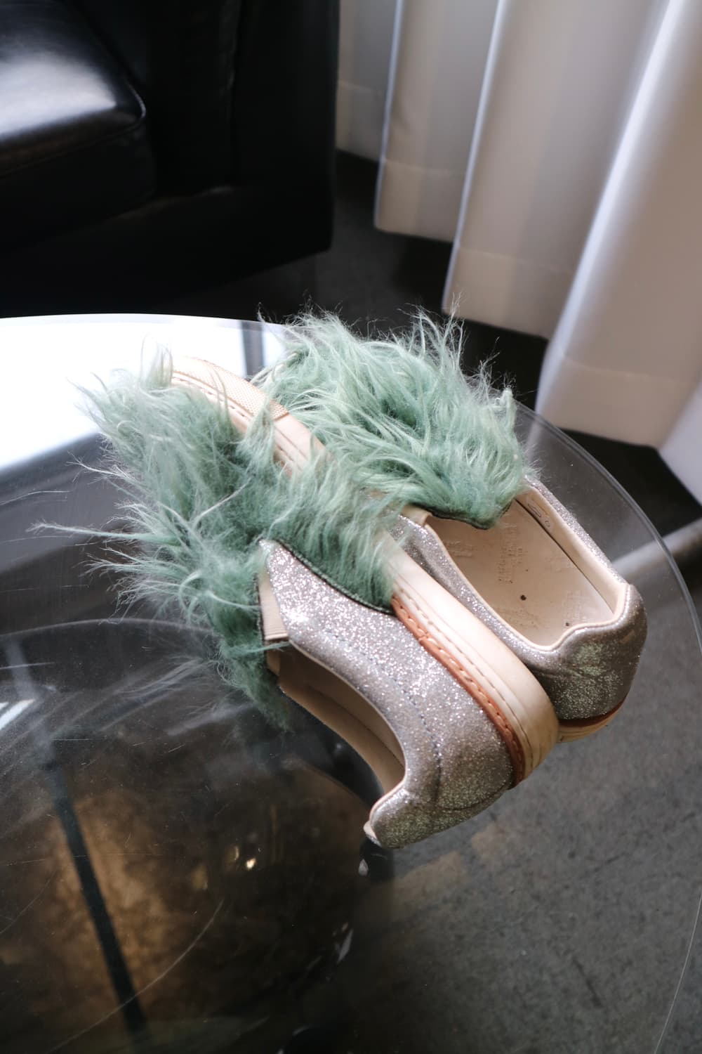 Maison Margiela glitter fur sneakers 상품이미지2