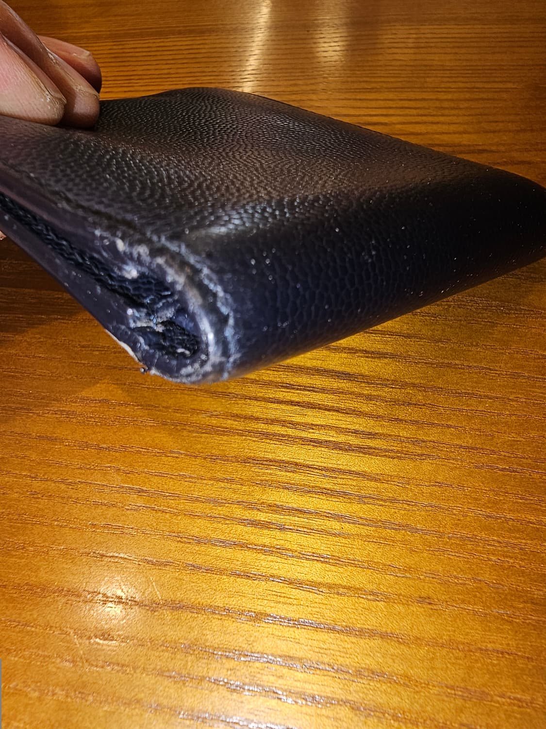 생로랑 블랙 레더 반지갑 상품이미지3