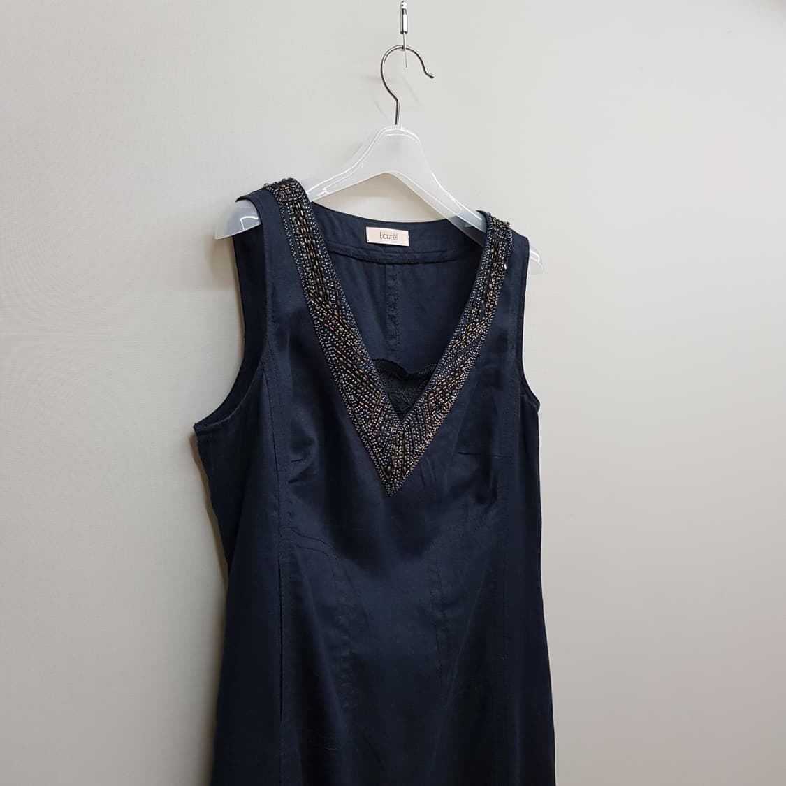 Laurel 라우렐 비즈 넥라인 린넨 슬리브리스 롱 원피스 M사이즈 상품이미지3