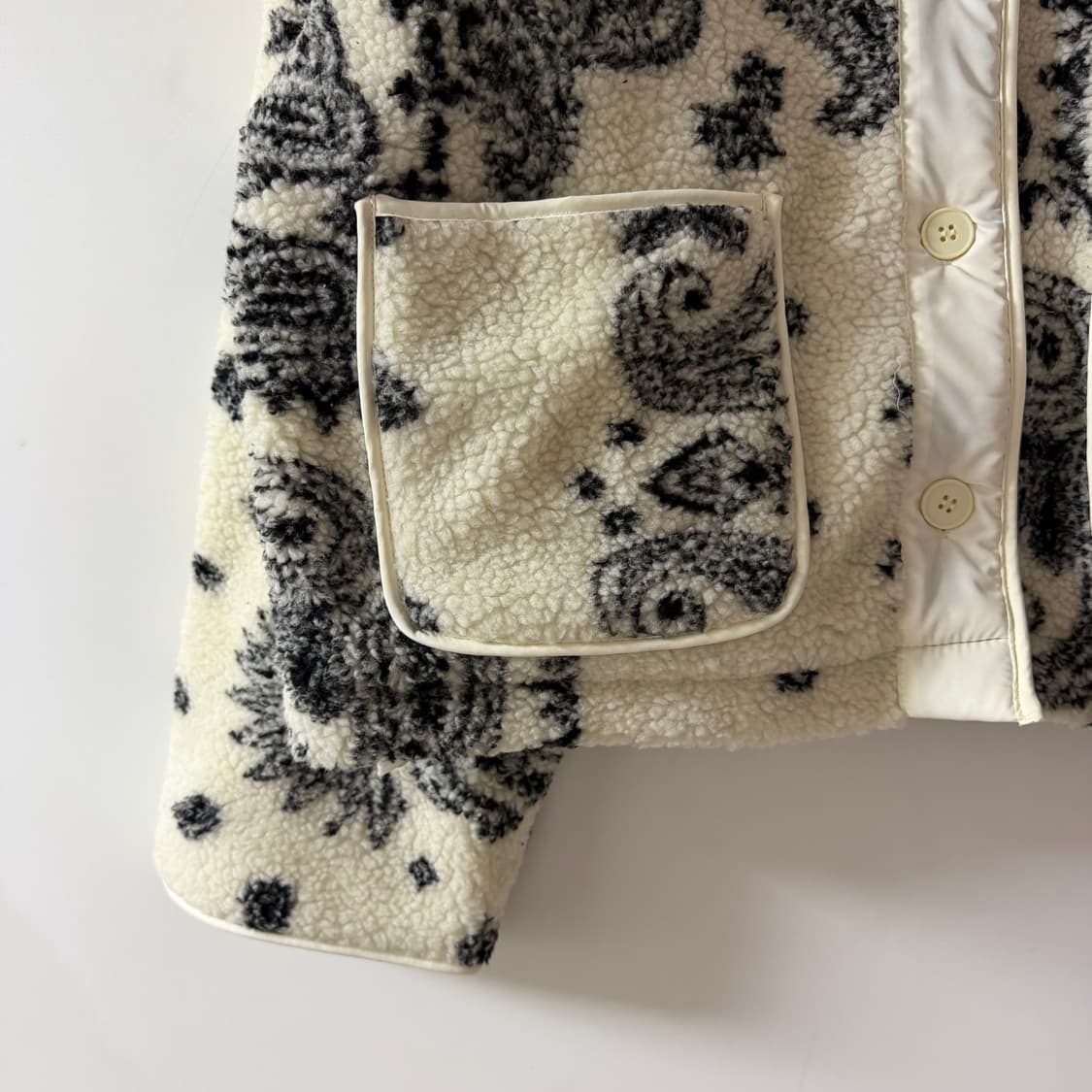 새상품 여자 페이즐리 누빔 점퍼 (아이보리) 상품이미지3