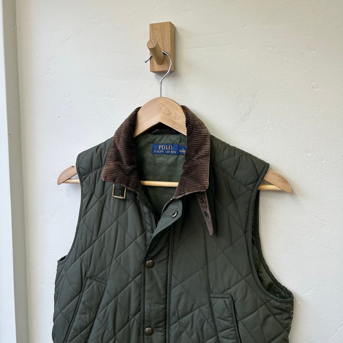 폴로 랄프로렌 카키 조끼 패딩 상품이미지1