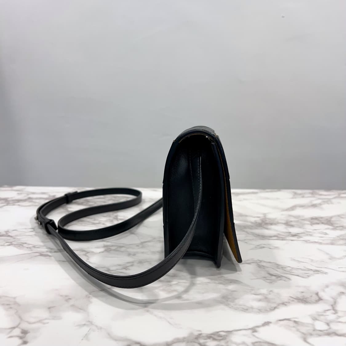 BOTTEGA VENETA 보테가베네타 카세트백 상품이미지3