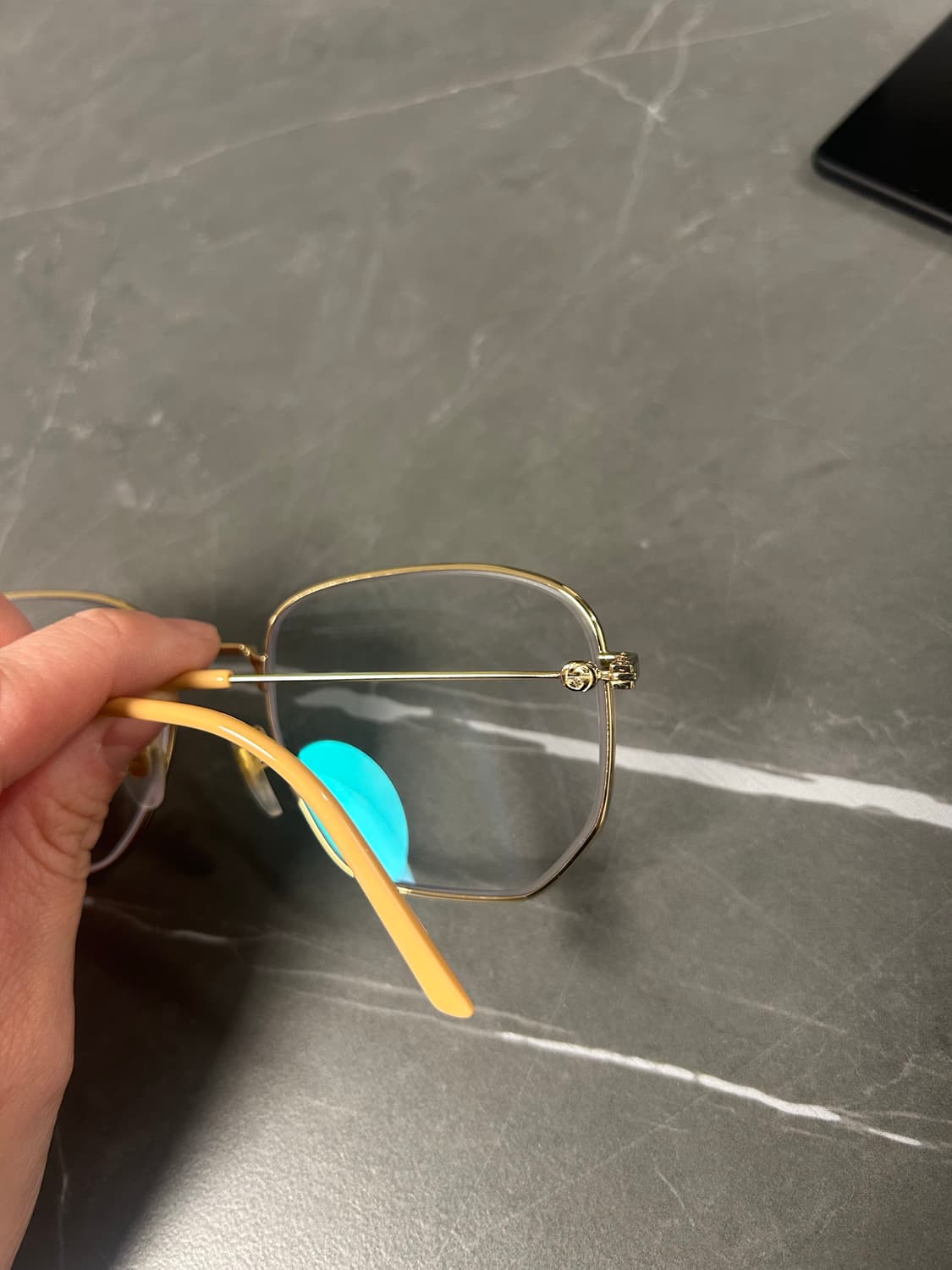 gucci 지디 착용 안경 GG0396 상품이미지8