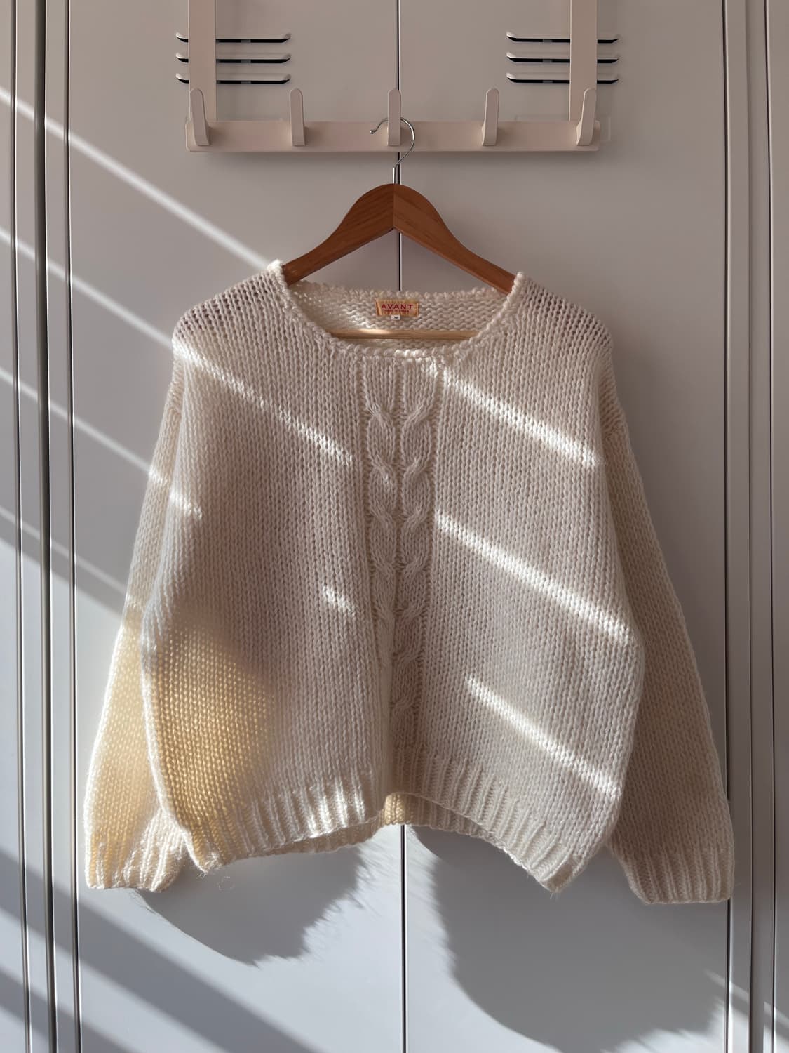 AVANT 아이보리 꽈배기 라운드 니트 상품이미지1