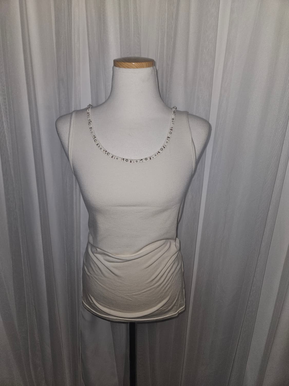 majestic legon 비즈 포인트 나시 상품이미지1