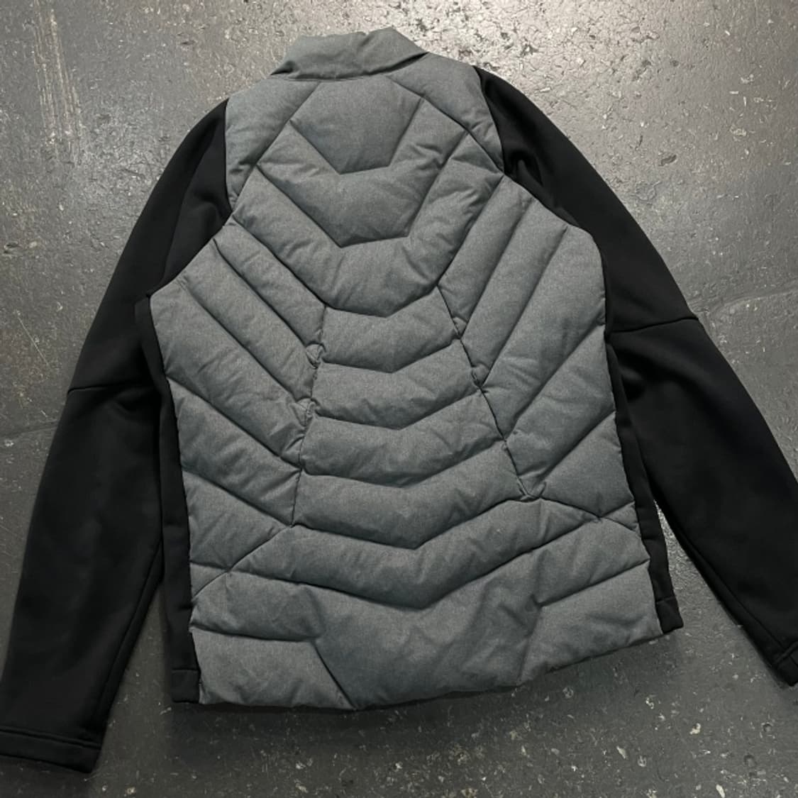 100 데상트 방풍패딩  상품이미지5