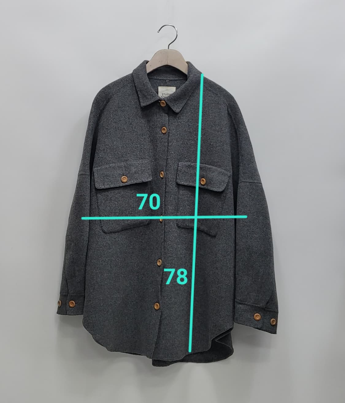 스튜디오톰보이 오버핏 셔츠형 울 자켓 / 여 FREE
 상품이미지10