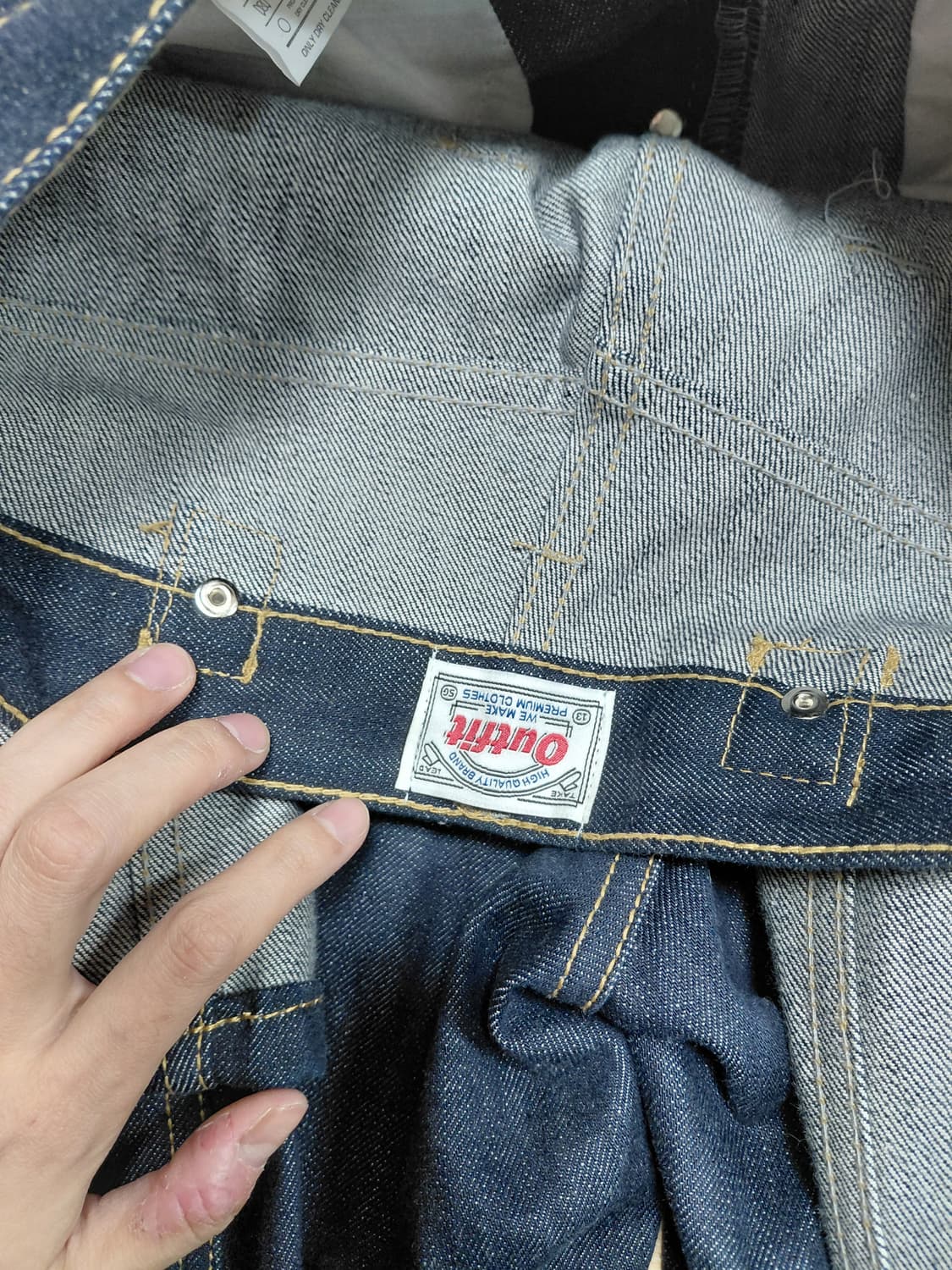 착샷O) 5버튼 인디고 옐로우스티치 커브드 롤업 데님 상품이미지3