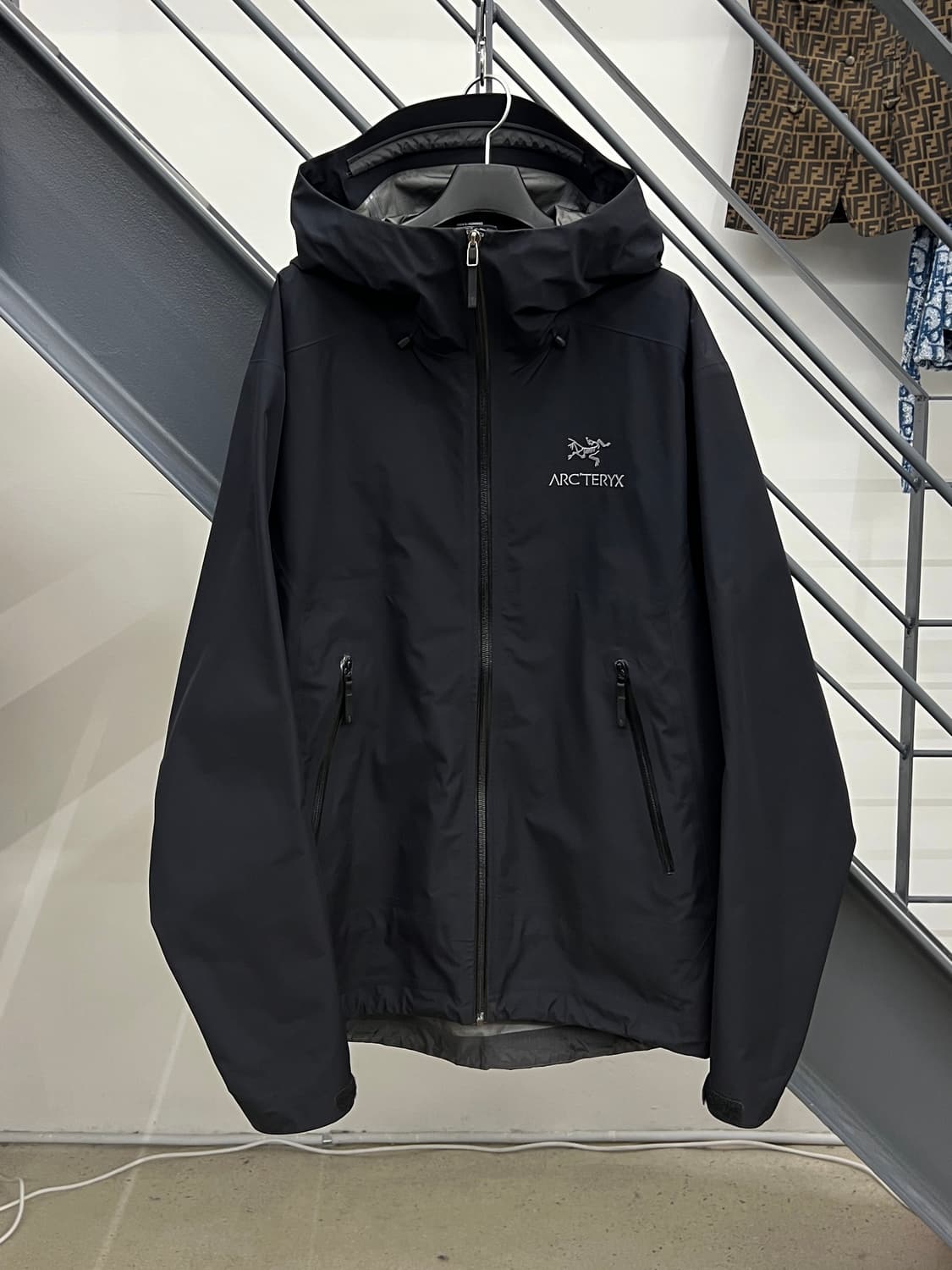 아크테릭스 23SS 베타 LT 고어텍스 자켓 상품이미지1