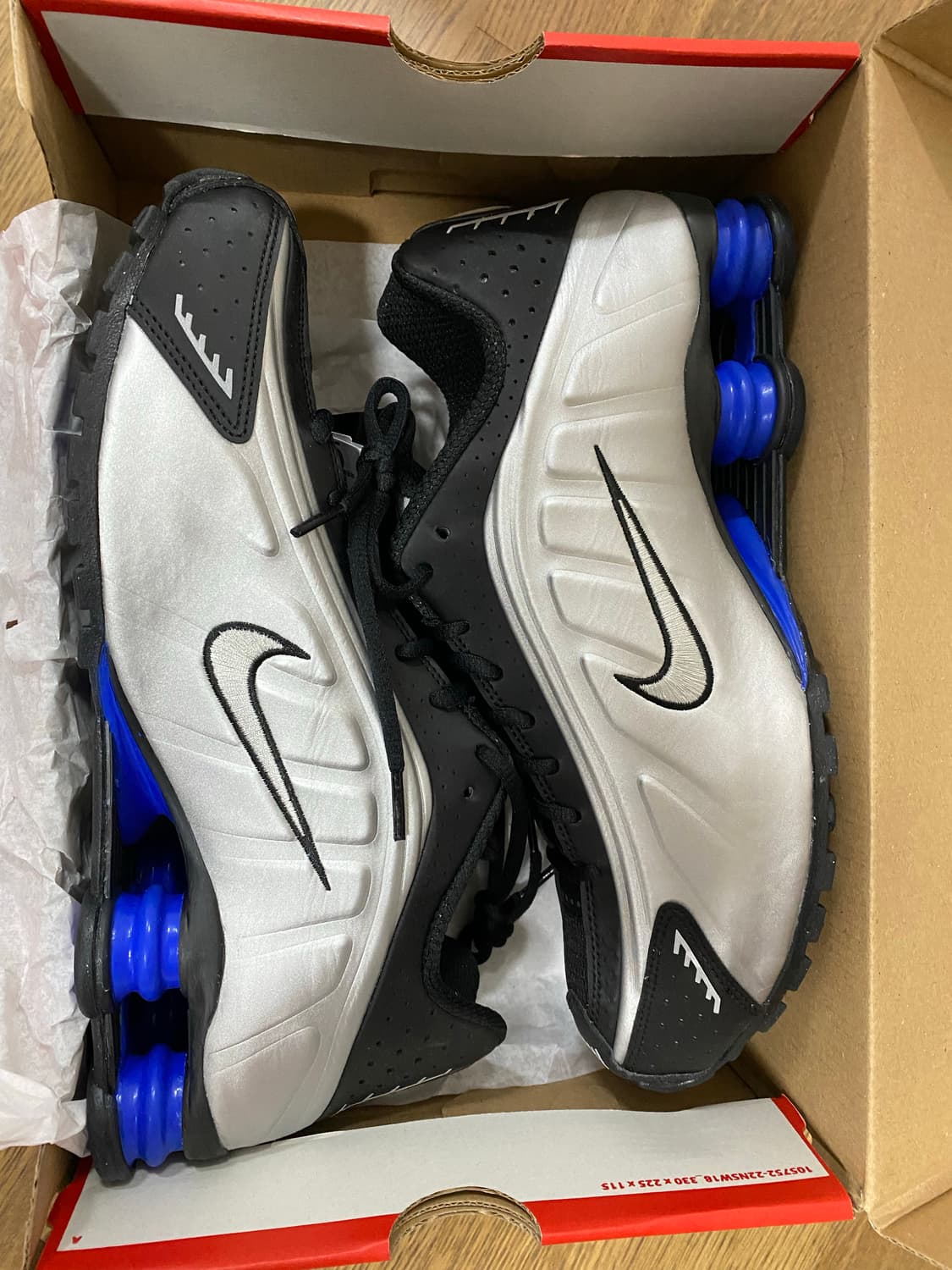 나이키 샥스 R4 메탈릭 실버 앤 블랙 285 (w) 새상품 상품이미지3