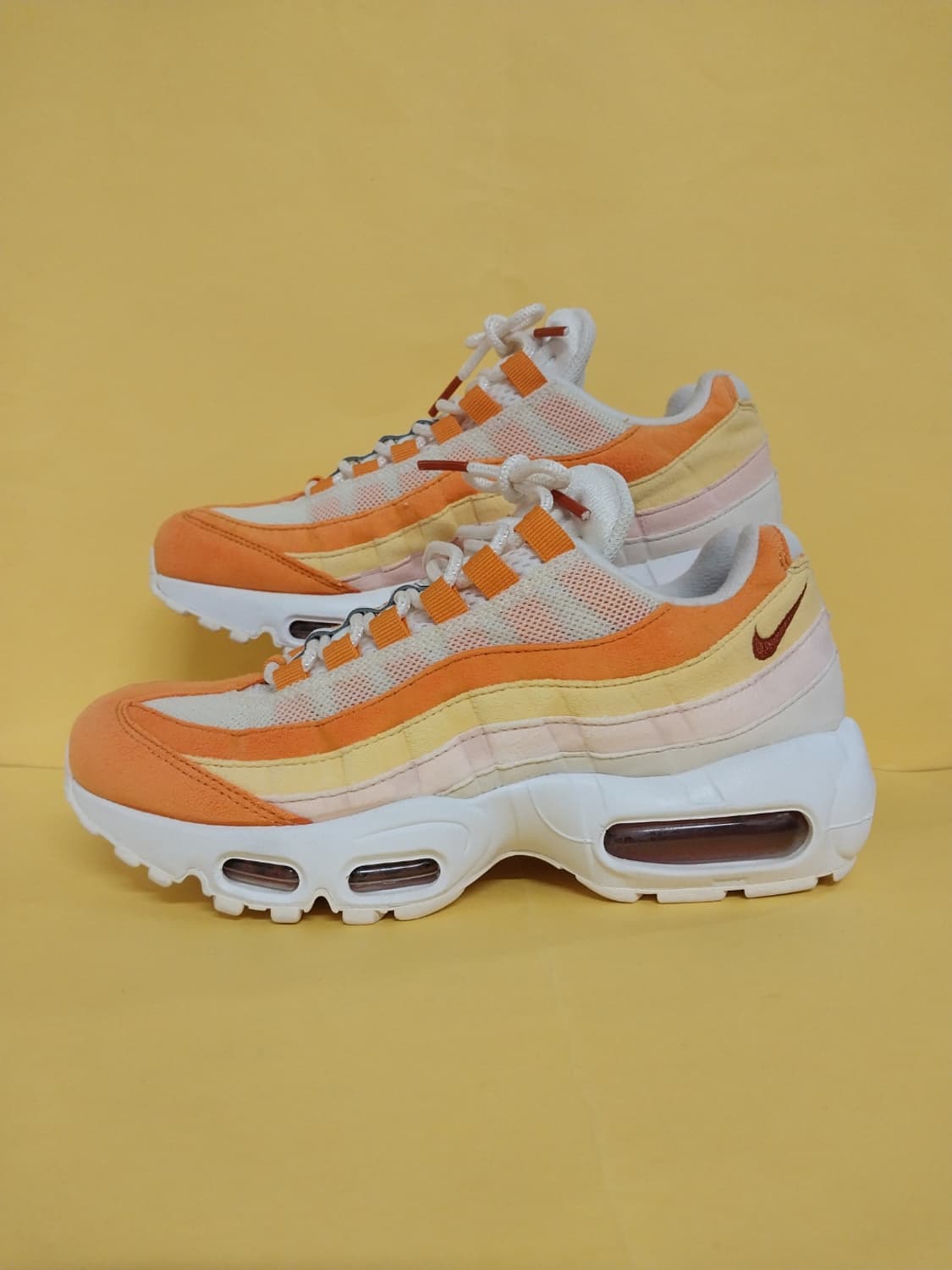 여성 나이키 에어맥스 95 오렌지 멀티 운동화 (240) 상품이미지1