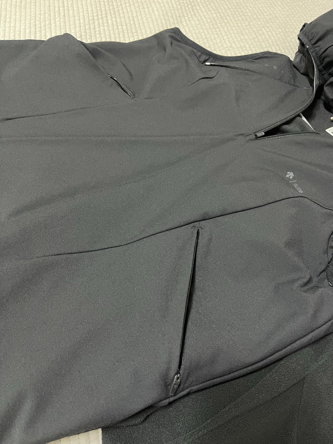 오호스 X 데상트 2-way 후드 볼레로 블랙 상품이미지6