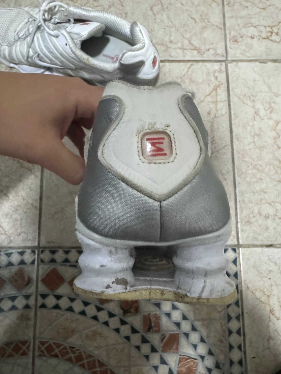 나이키 샥스 lt 화이트 상품이미지3