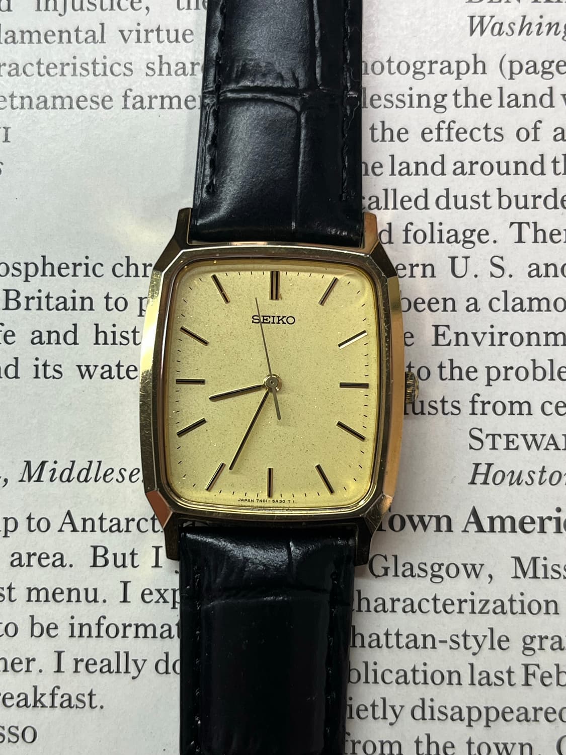Seiko Quartz Vintage Watch 상품이미지1