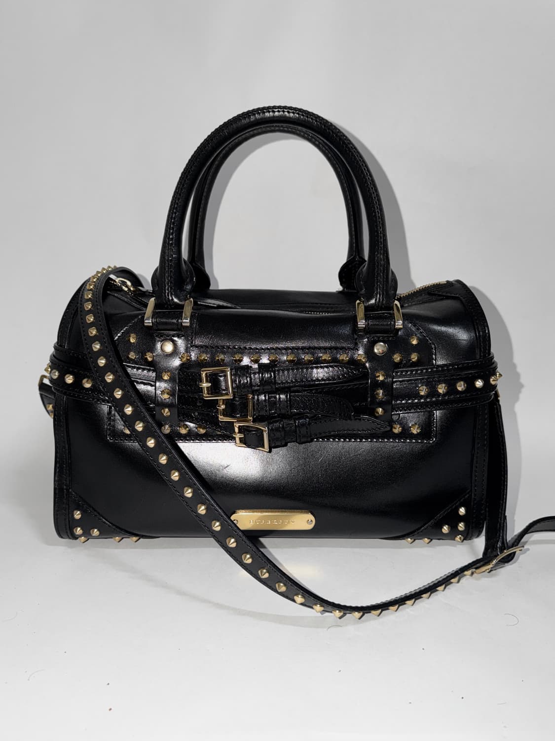 버버리 알체스터 스터드 펑크 볼링 사첼백 상품이미지1